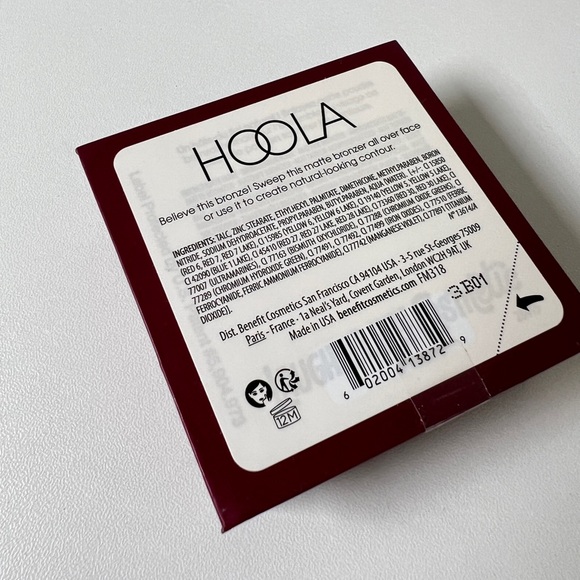 Benefit Cosmetics Hoola matte Bronzer. - Picture 4 of 6